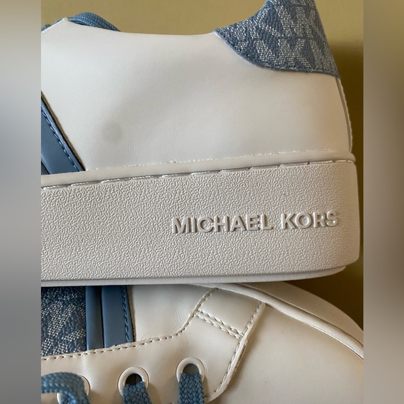 MICHEAL KORS “POPPY STRIPE” LACE-UP SIGNATURE SNEAKERS - Picture 4 of 13